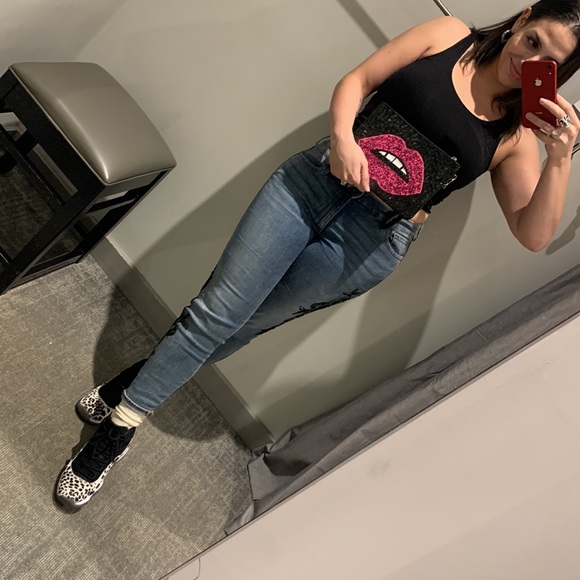 Bead Sequin lip clutch - Picture 6 of 15